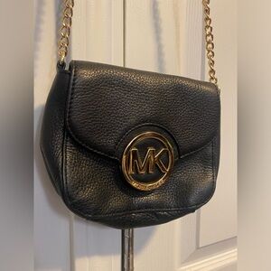 Small black pebbled leather Michael Kors crossbody purse